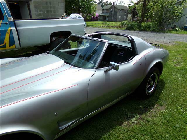 Chevrolet Corvette 1977 image number 5