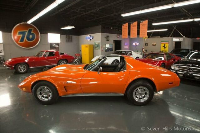 Chevrolet Corvette 1975 image number 10