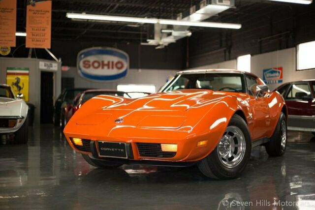 Chevrolet Corvette 1975 image number 18