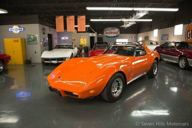 Chevrolet Corvette 1975 image number 19