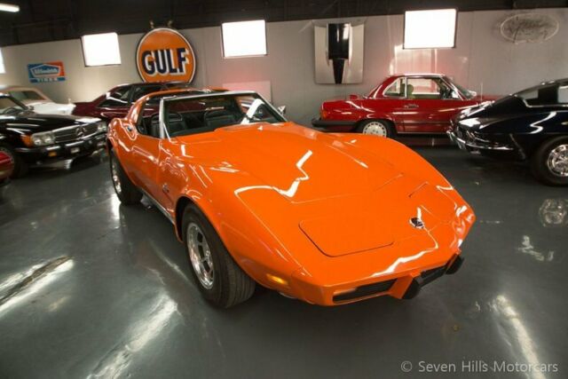 Chevrolet Corvette 1975 image number 22