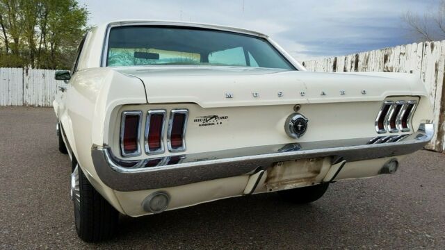 Ford Mustang 1967 image number 7