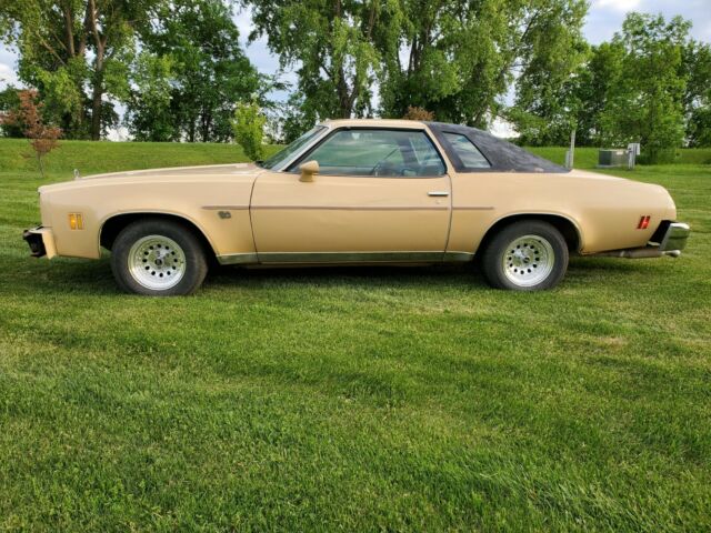 Chevrolet Malibu 1976 image number 4