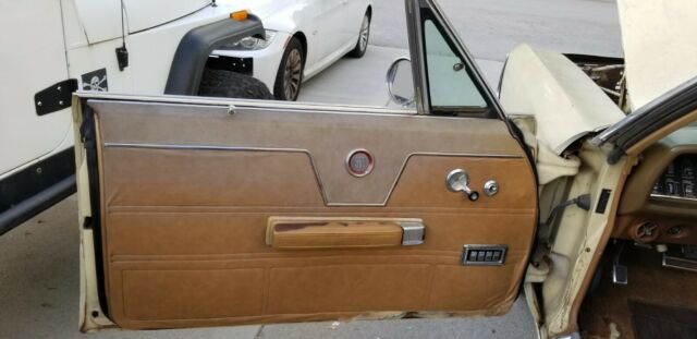 Chrysler 300 Series 1969 image number 12