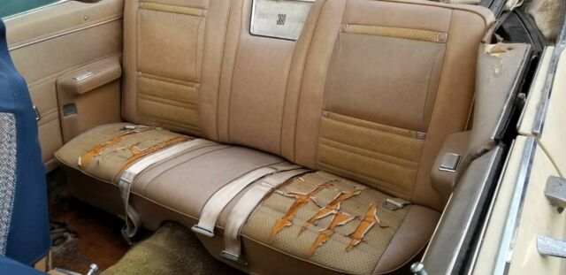 Chrysler 300 Series 1969 image number 32