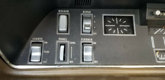 Chrysler 300 Series 1969 image number 42