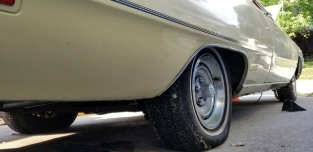 Chrysler 300 Series 1969 image number 5