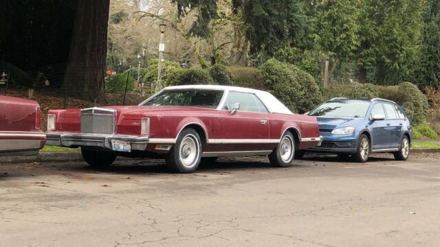 Lincoln conninental Mark V 1978 image number 24