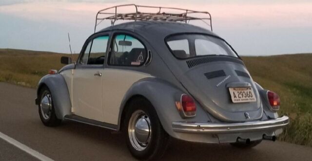 Volkswagen Super Beetle 1971 image number 2