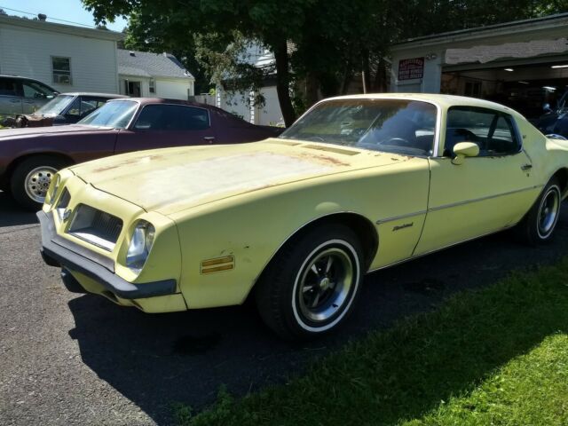 Pontiac Firebird 1974 image number 4