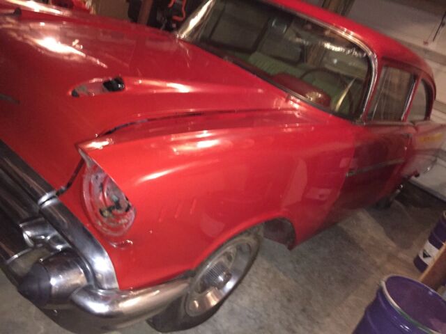 Chevrolet Bel Air/150/210 1957 image number 28
