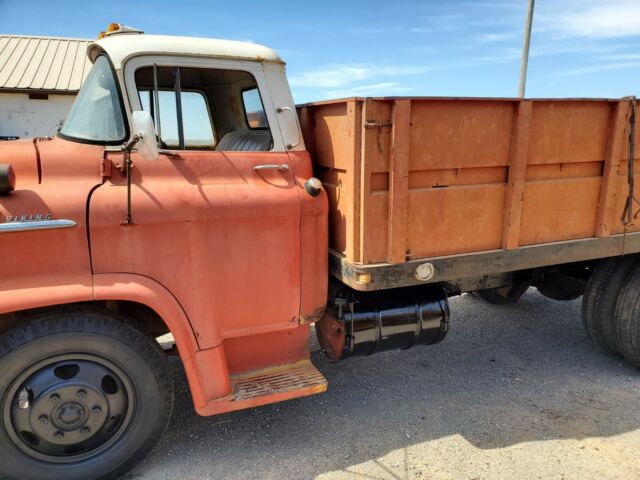 Chevrolet Chevy 1958 image number 1