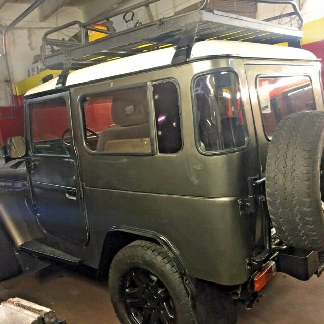 Toyota Land Cruiser 1966 image number 15