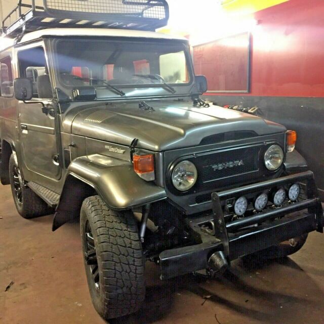 Toyota Land Cruiser 1966 image number 17
