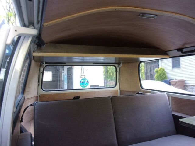 Volkswagen Bus/Vanagon 1971 image number 10