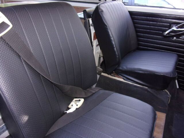 Volkswagen Bus/Vanagon 1971 image number 23