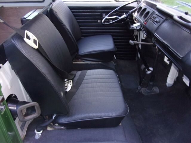 Volkswagen Bus/Vanagon 1971 image number 8