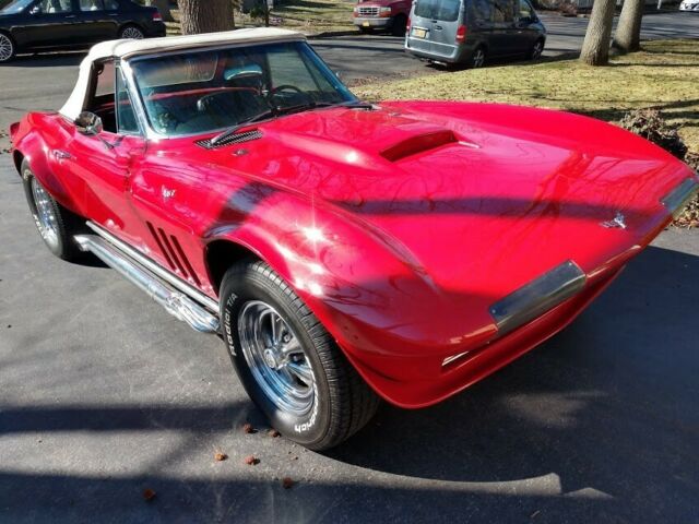 Chevrolet Corvette 1965 image number 1