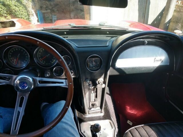 Chevrolet Corvette 1965 image number 14
