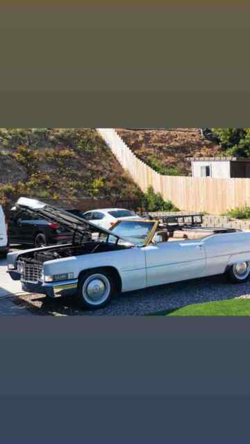 Cadillac DeVille Coupe 1969 image number 2