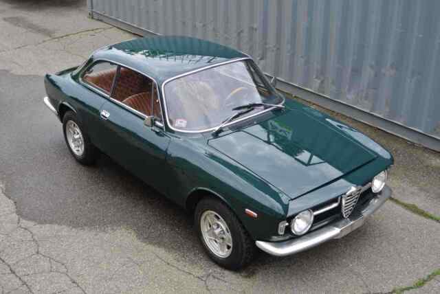 Alfa Romeo GT Junior 1971 image number 0
