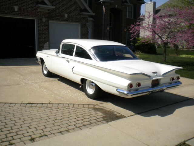 Chevrolet Biscayne 1960 image number 1