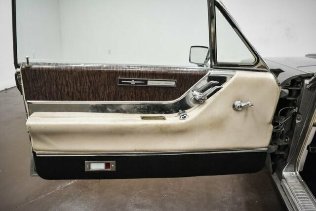 Ford Thunderbird 1965 image number 11