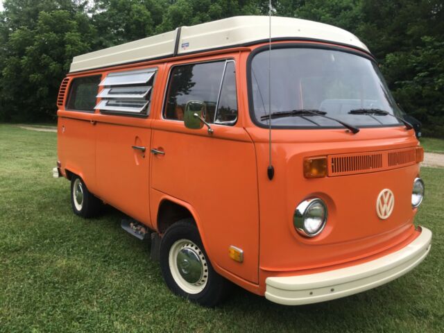 Volkswagen Bus/Vanagon 1974 image number 1