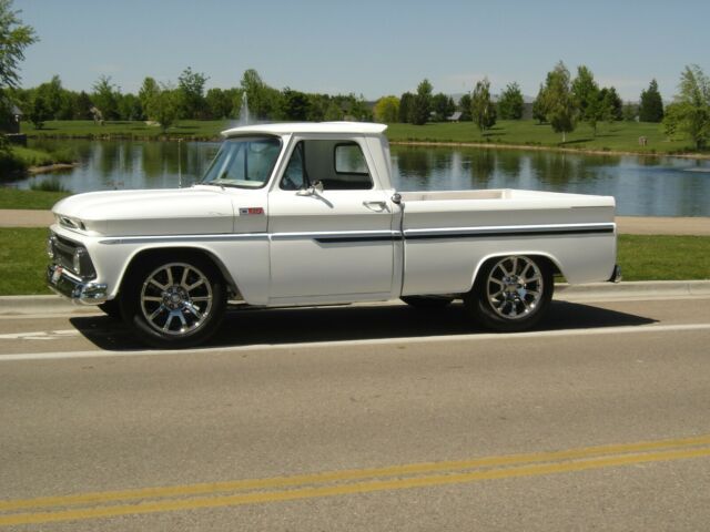 Chevrolet C-10 1965 image number 19