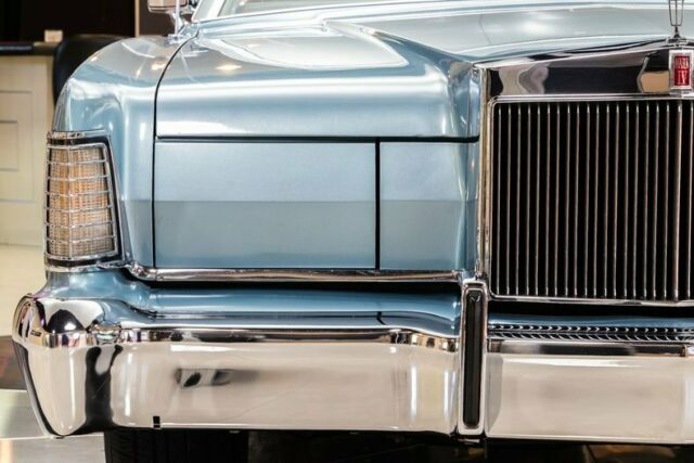 Lincoln Continental 1973 image number 17