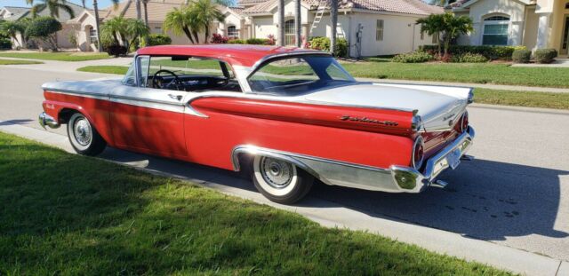 Ford Fairlane 1959 image number 0