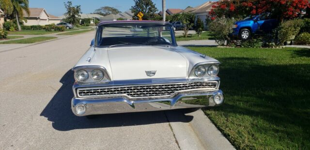 Ford Fairlane 1959 image number 6