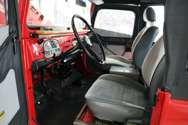 Toyota Land Cruiser 1969 image number 8