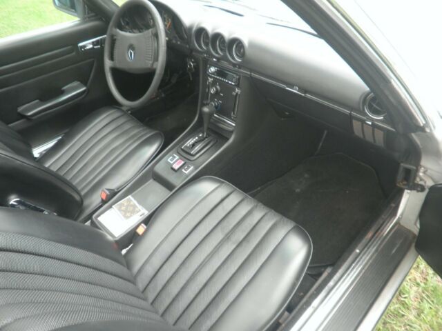 Mercedes-Benz SL-Class 1977 image number 12