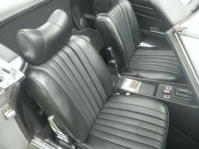 Mercedes-Benz SL-Class 1977 image number 37