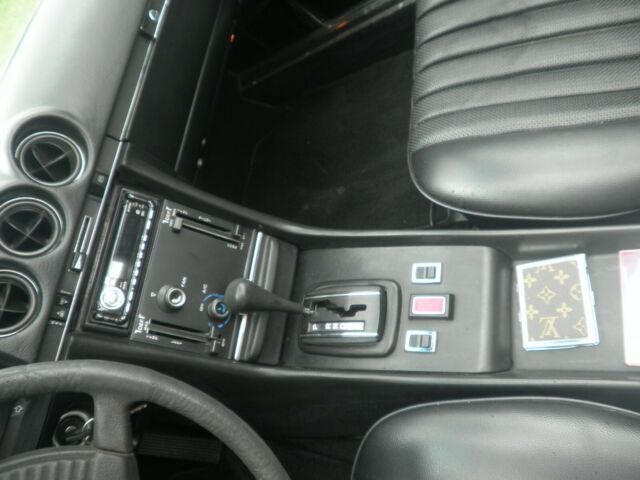 Mercedes-Benz SL-Class 1977 image number 38