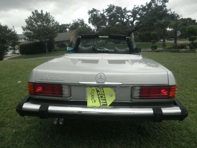 Mercedes-Benz SL-Class 1977 image number 5