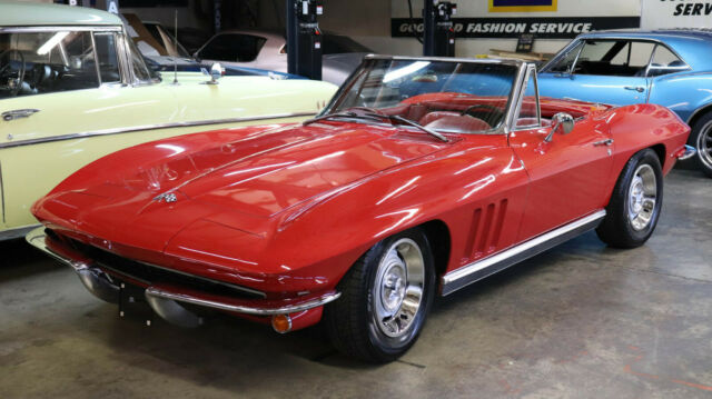 Chevrolet Corvette 1966 image number 19