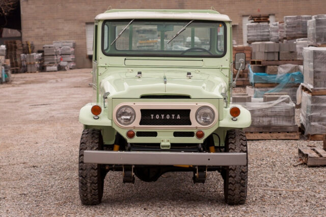 Toyota Land Cruiser 1966 image number 2