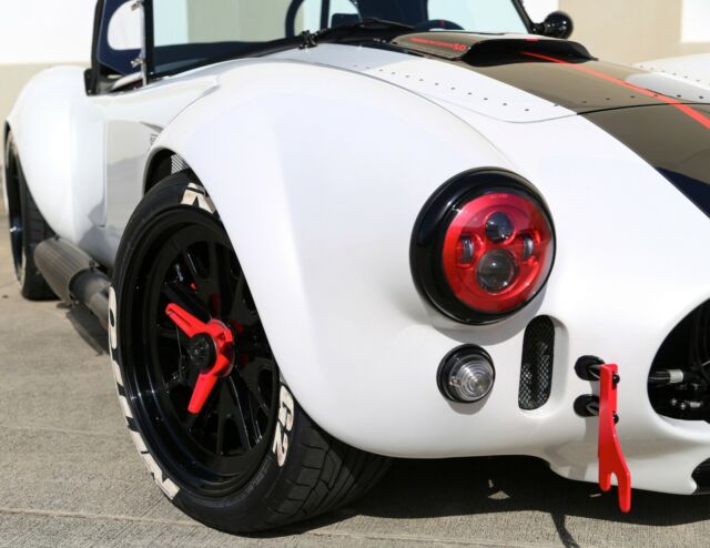 Shelby Cobra 1965 image number 17