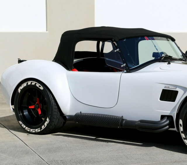 Shelby Cobra 1965 image number 22