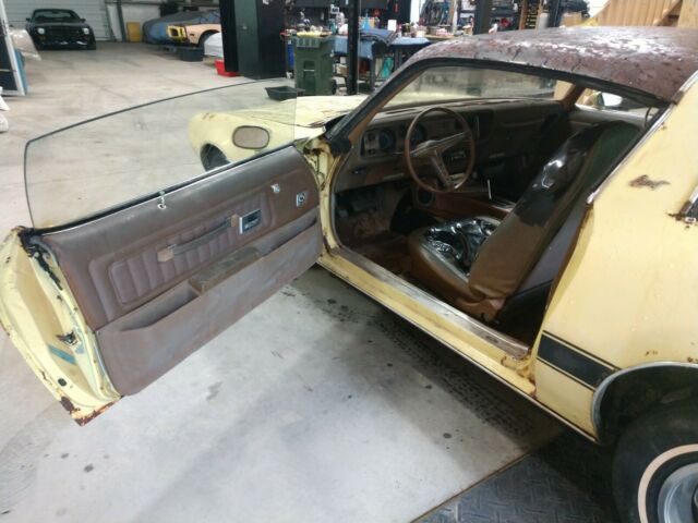 Pontiac Firebird 1972 image number 28