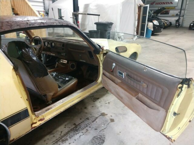 Pontiac Firebird 1972 image number 30