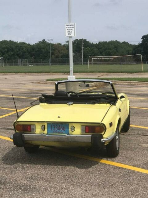 Triumph Spitfire 1975 image number 1