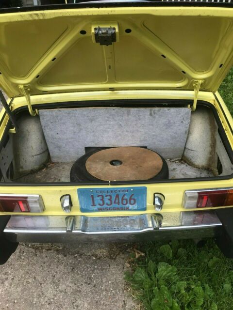 Triumph Spitfire 1975 image number 8