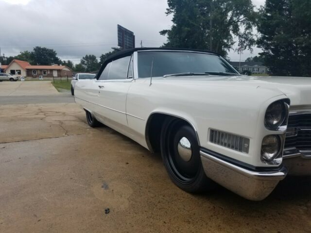 Cadillac DeVille 1966 image number 19
