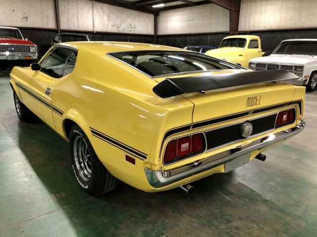 Ford Mustang 1972 image number 2