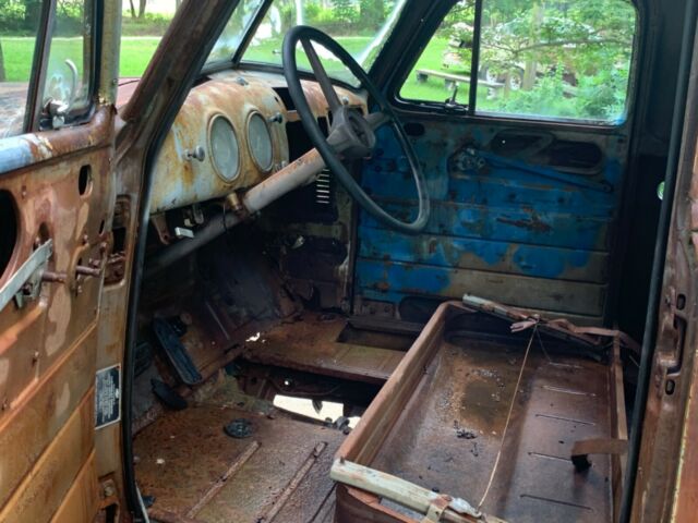 Chevrolet 3100 1952 image number 15