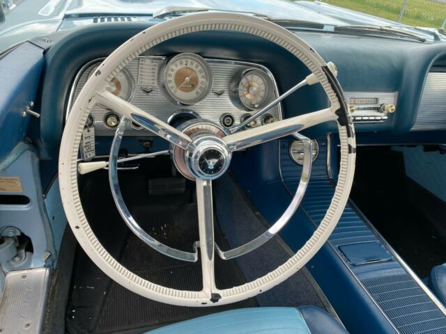 Ford Thunderbird 1959 image number 12