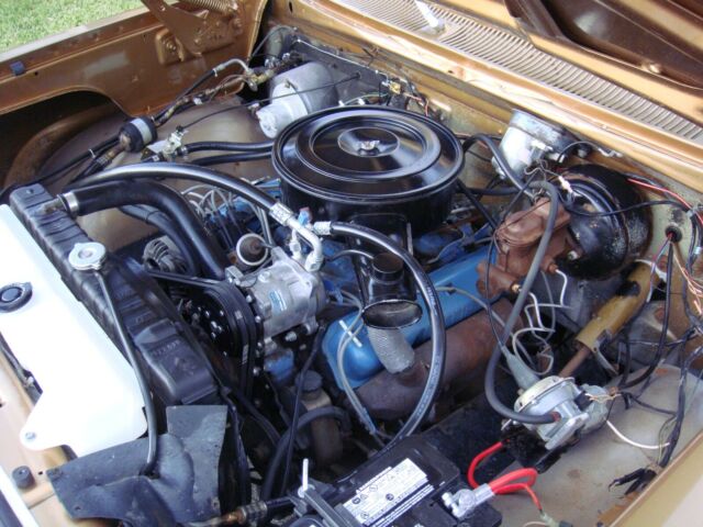 Dodge D200 1976 image number 16